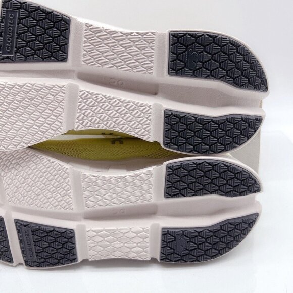 On Cloudgo Wide Running Shoes Sneaker Frost/ Hay Mens Size US 8.5 * Rare - Picture 11 of 12